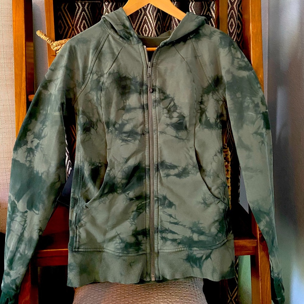 Tie-dye lululemon hooded sweatshirt